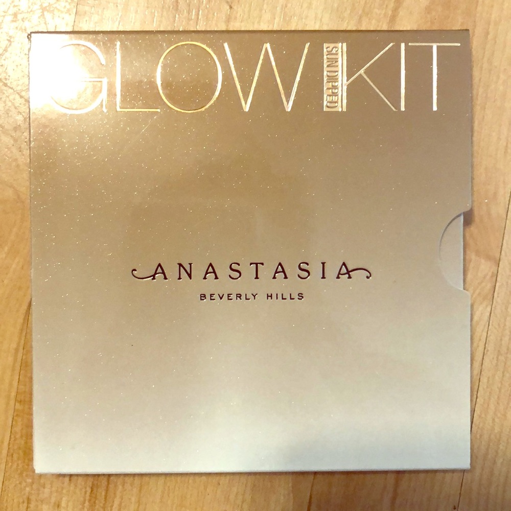 Anastasia Beverly Hills Sun Dipped Glow Kit